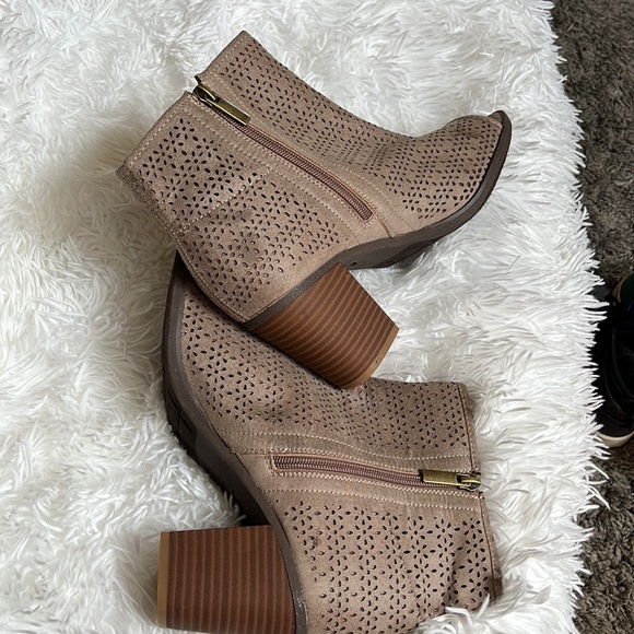 Avenue booties - Picture 6 of 9